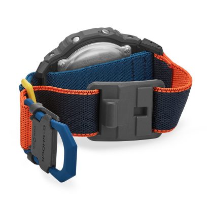 DW-5600MNC-8A2 单手即可顺畅、牢固地开合表扣 #7