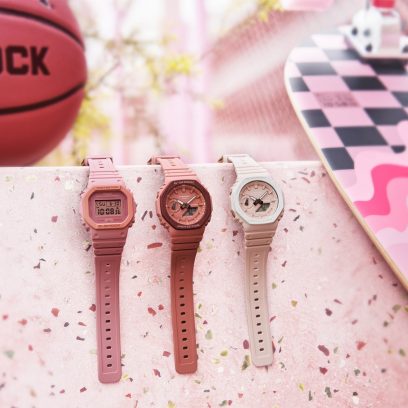 从左至右：DW-5610SL-4A4PFS、GA-2110SL-4A4PFW、GA-2110SL-4A7PFG