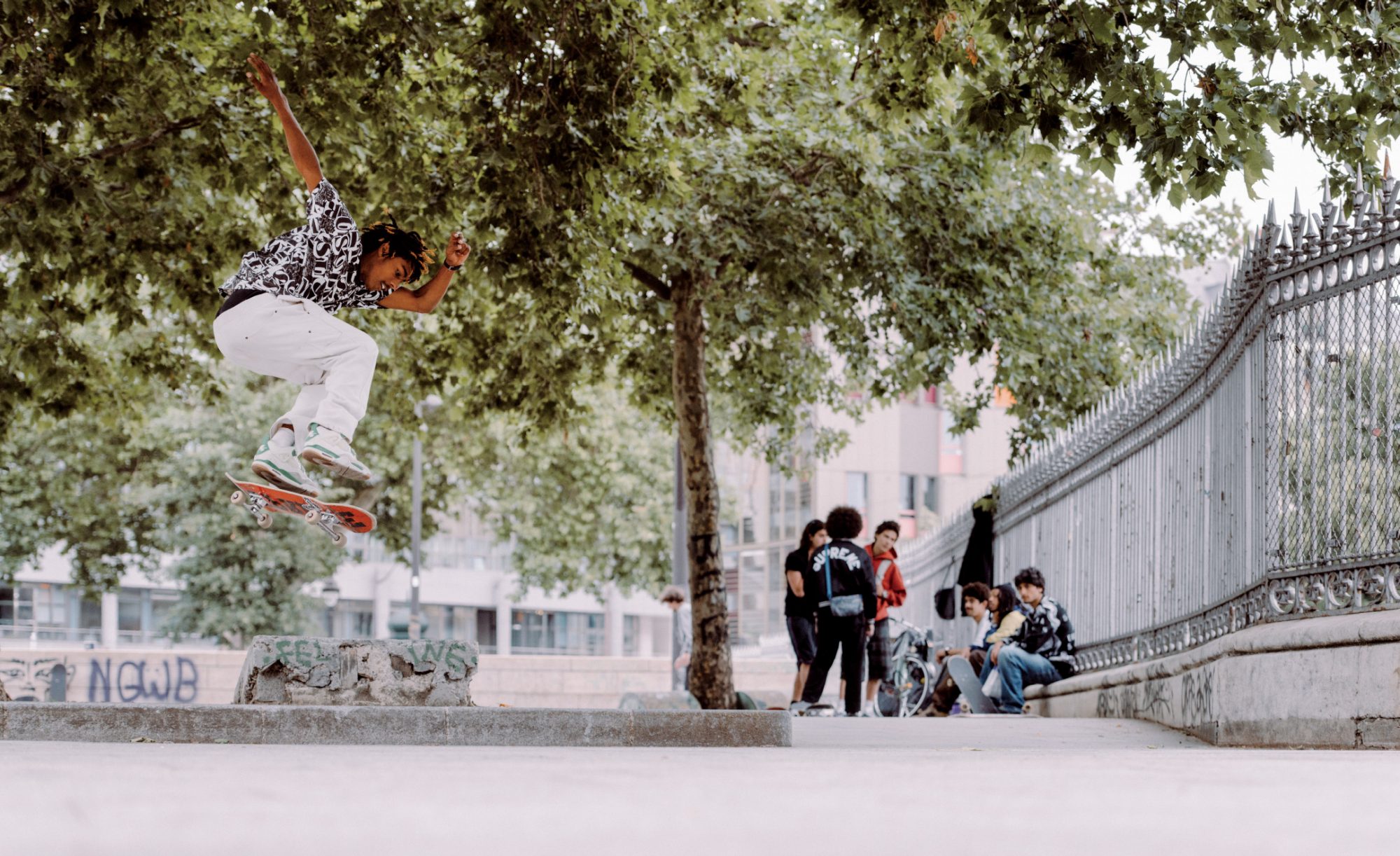 真正的巴黎青春