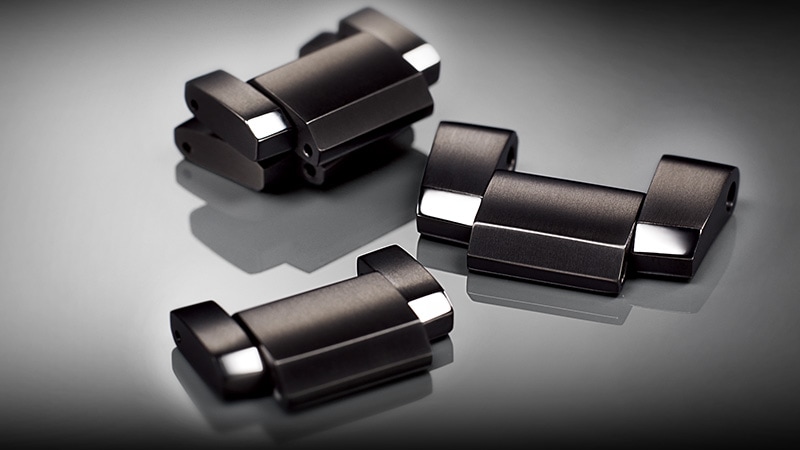 見た目に美しく、腕に心地いい。